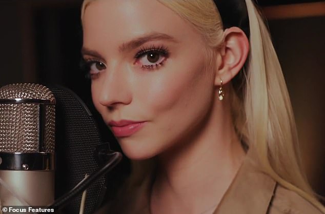 L’actrice Anya-Taylor Joy interprète le morceau « Downtown » pour son nouveau film ! (vidéo)
