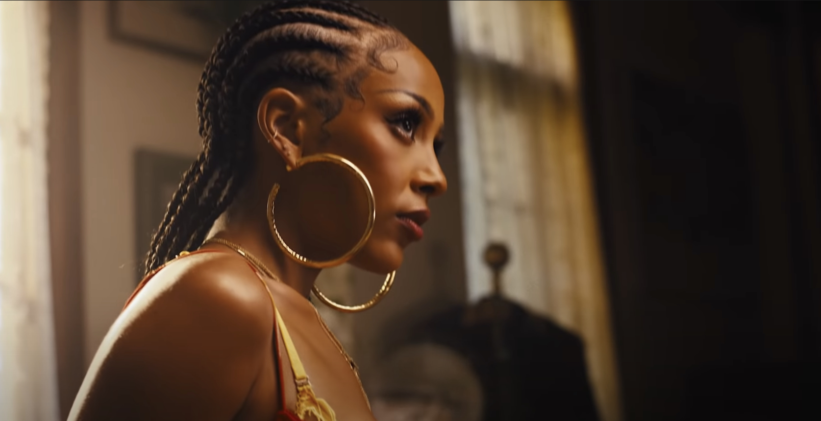 Doja Cat ensorcelante pour la BO du biopic « Elvis » (vidéo)