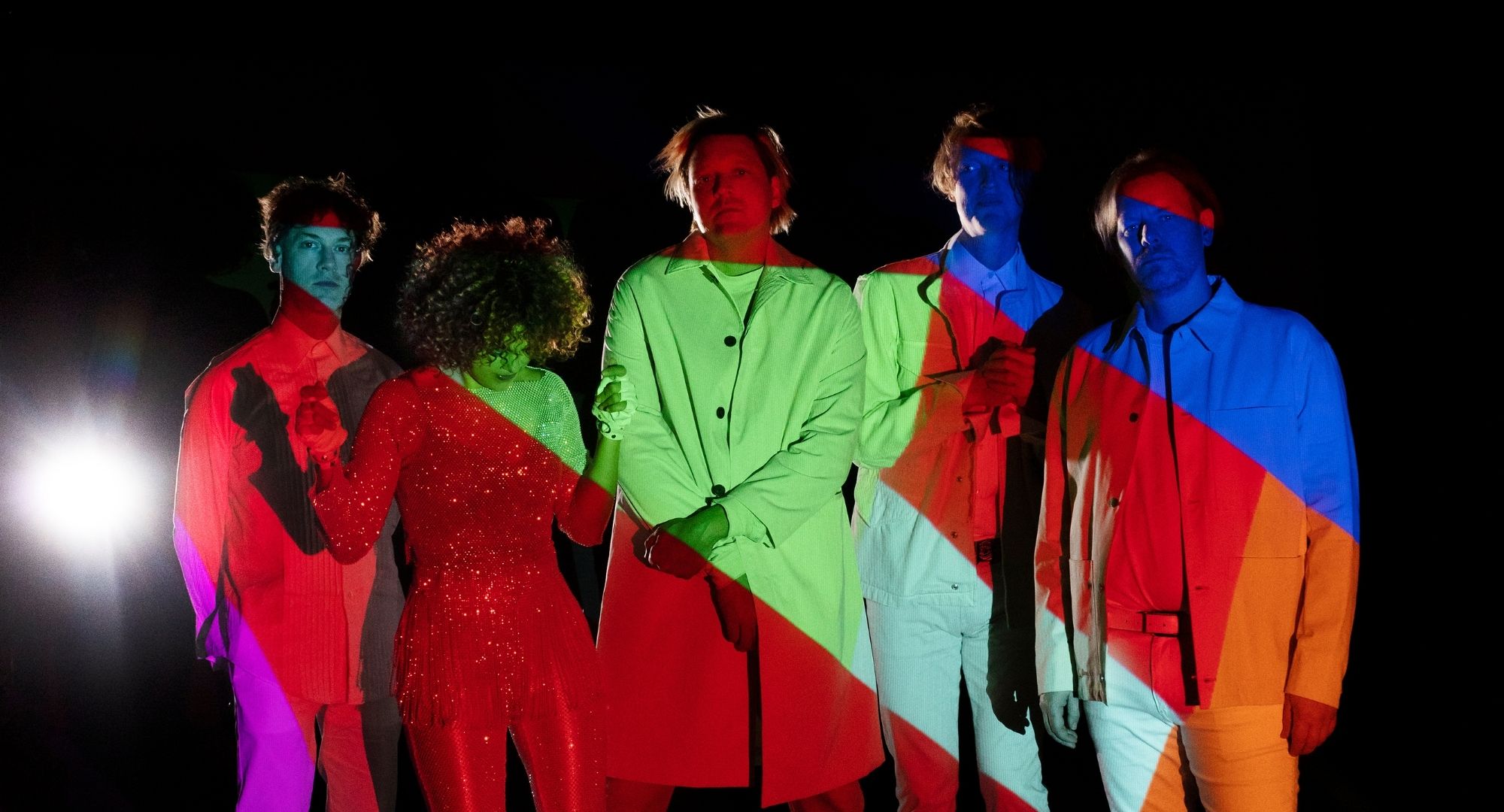 Arcade Fire lève le voile sur le clip de « Unconditional I (Lookout Kid) » (vidéo)
