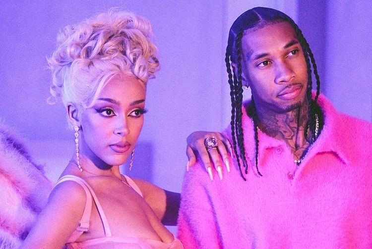 Doja Cat et Tyga jouent à je t’aime moi non plus dans le clip « Freaky Deaky » (vidéo)