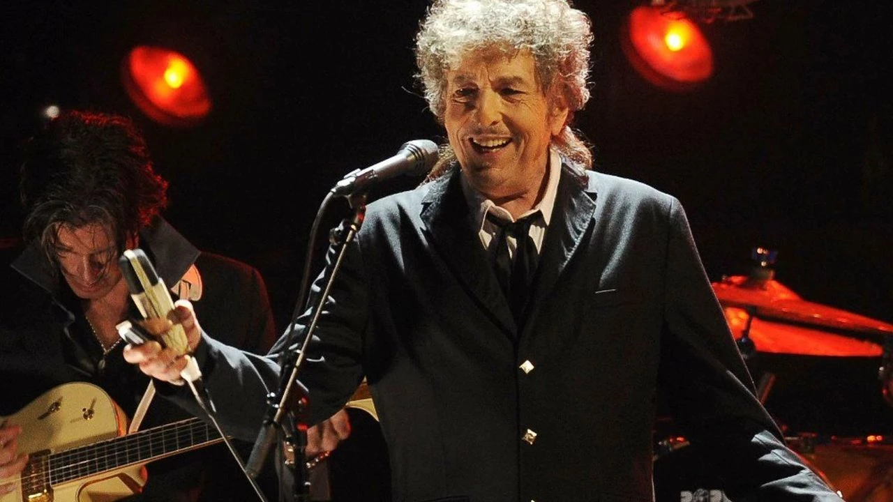 Bob Dylan honoré par le Berklee College of Music : un hommage à une légende vivante