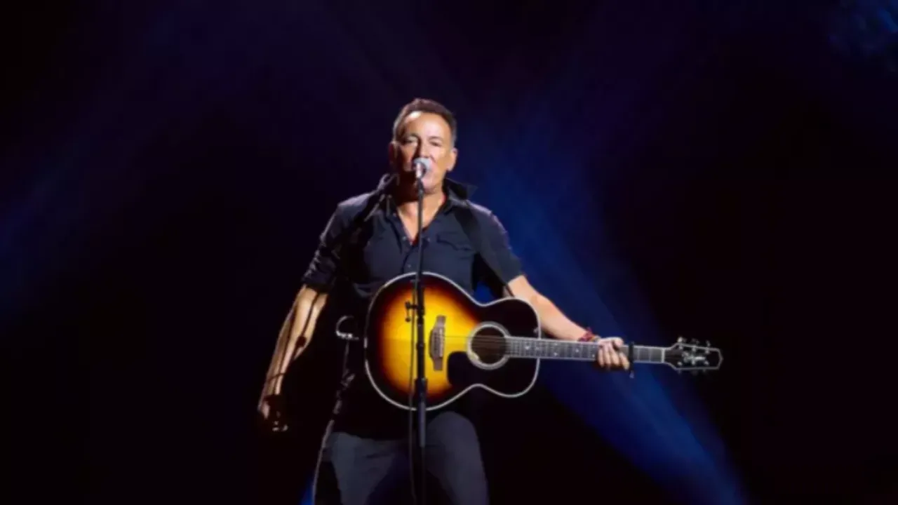 Bruce Springsteen régale ses fans sur scène avec de l'inédit