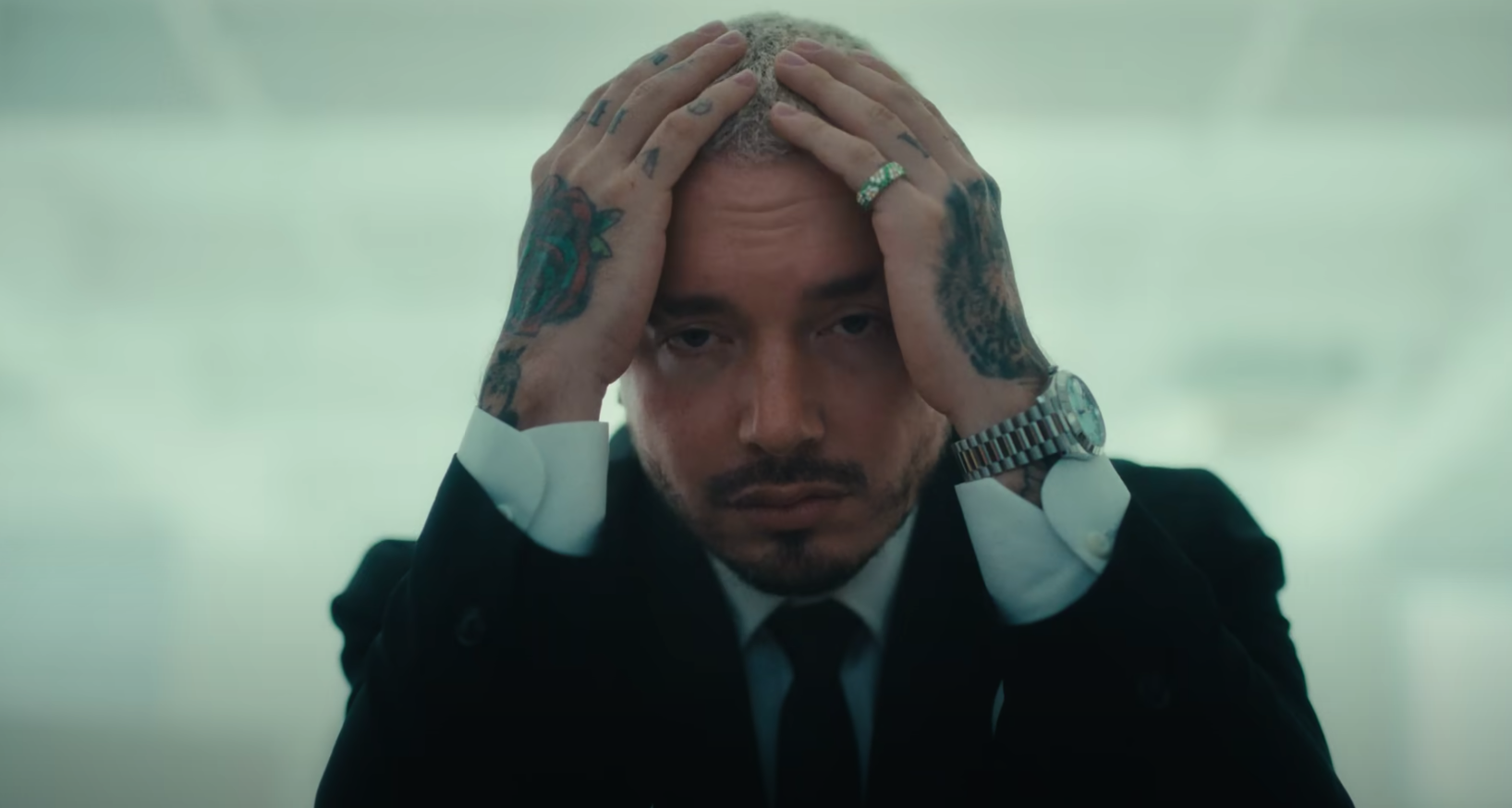 J Balvin partage les images du titre