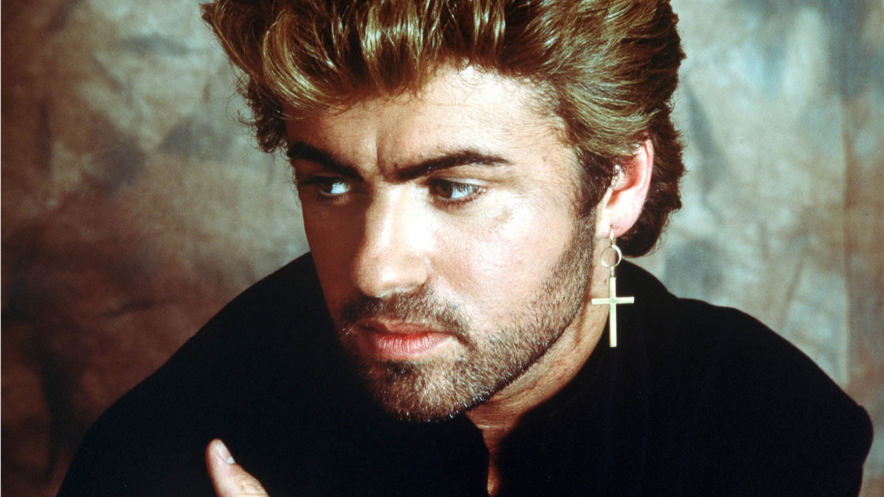 George Michael : cette statue à son effigie qui intrigue...