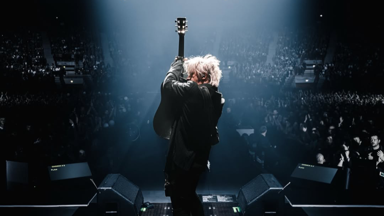 Indochine emmène ses fans au Japon avec le clip de 