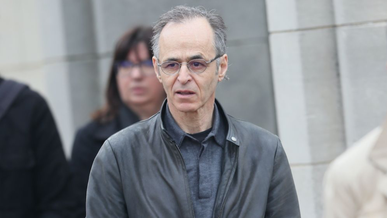 Jean-Jacques Goldman brise le silence dans un documentaire inédit sur les Enfoirés