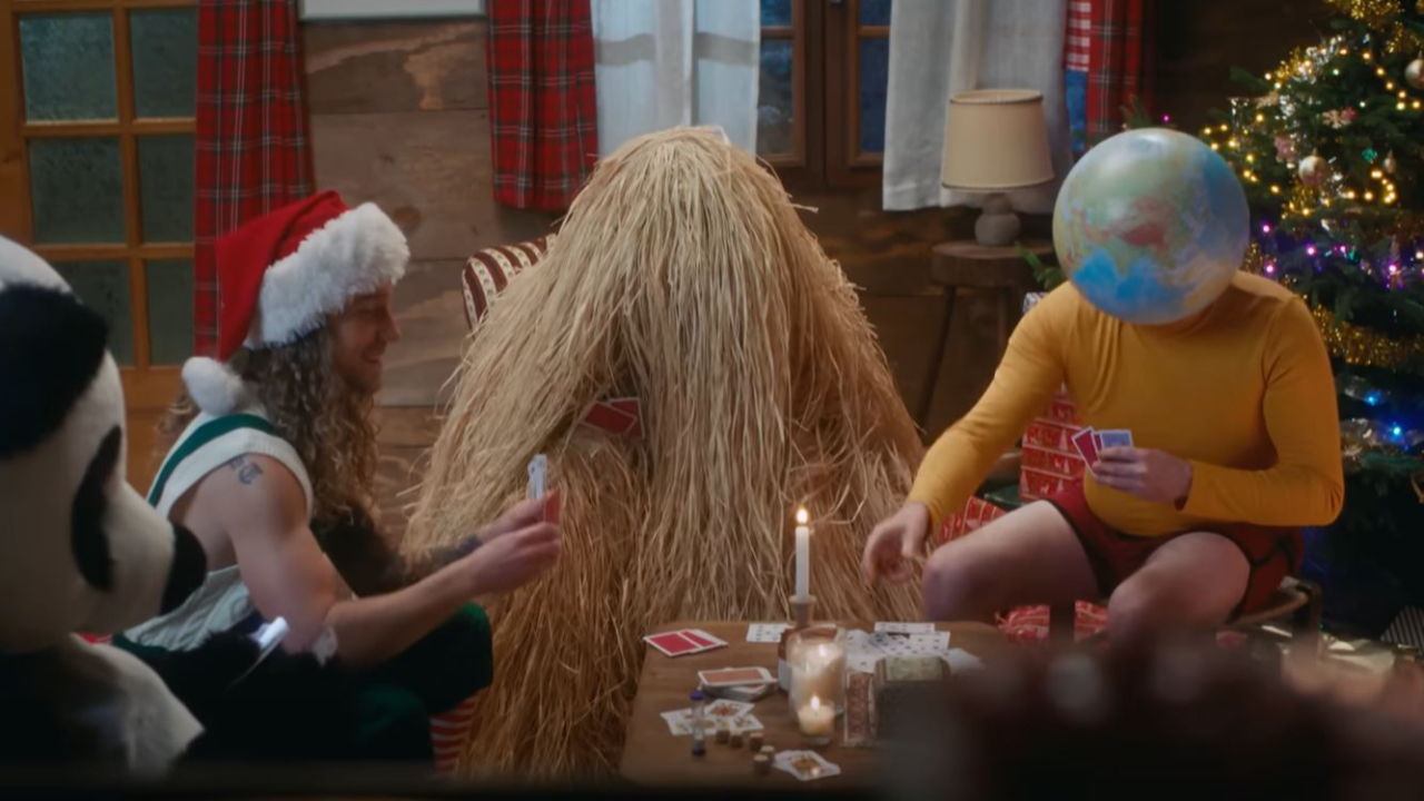 Julien Doré en lutin malicieux dans le clip