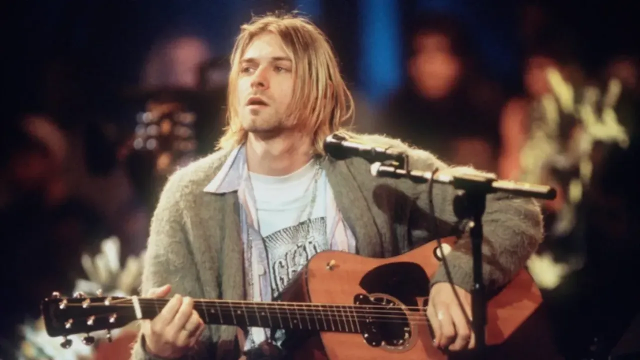 Kurt Cobain : le prix hallucinant de sa guitare brisée