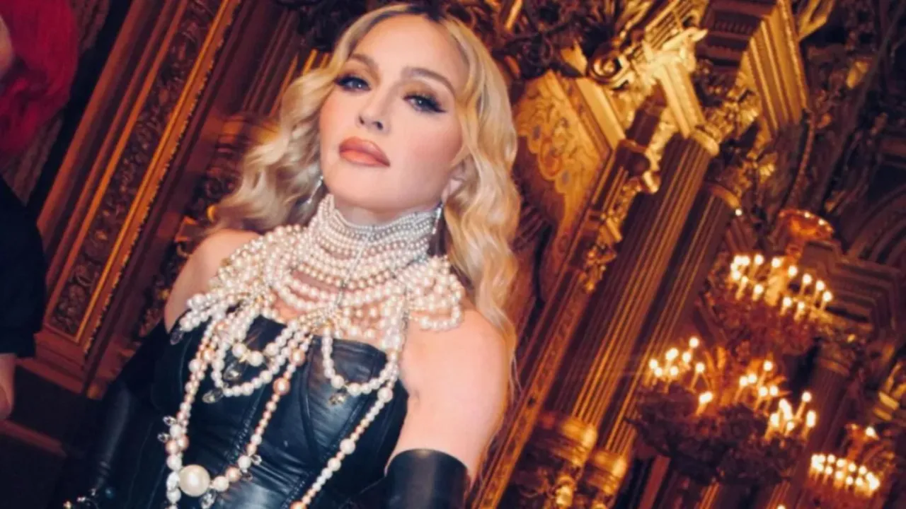Madonna taclé pour ses caprices par Anthony Kavanagh