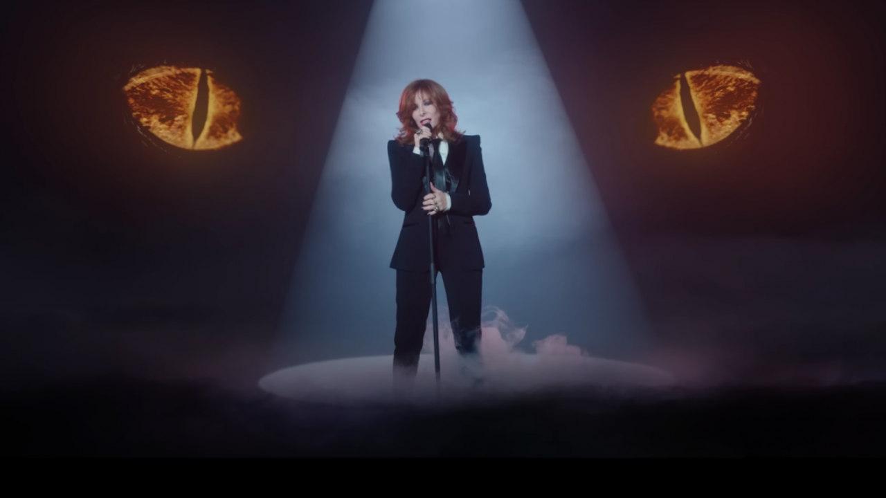 Mylène Farmer explique les raisons qui l’ont poussé à faire le morceau