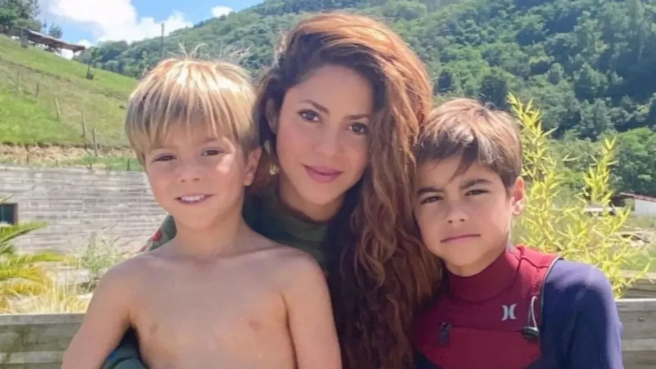 Shakira accompagnée par son fils Milan pour son nouveau titre “Acróstico”