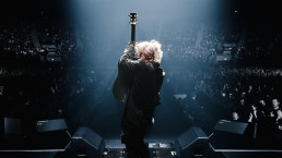 Indochine emmène ses fans au Japon avec le clip de 