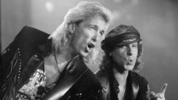 Scorpions en deuil : Francis Buchholz s’éteint à 71 ans, pilier du hard rock allemand