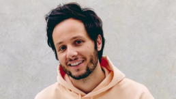 Vianney fait une grosse surprise à ses fans au Musée Grevin