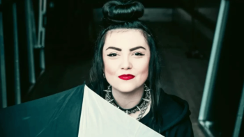 Hoshi brise le silence : 