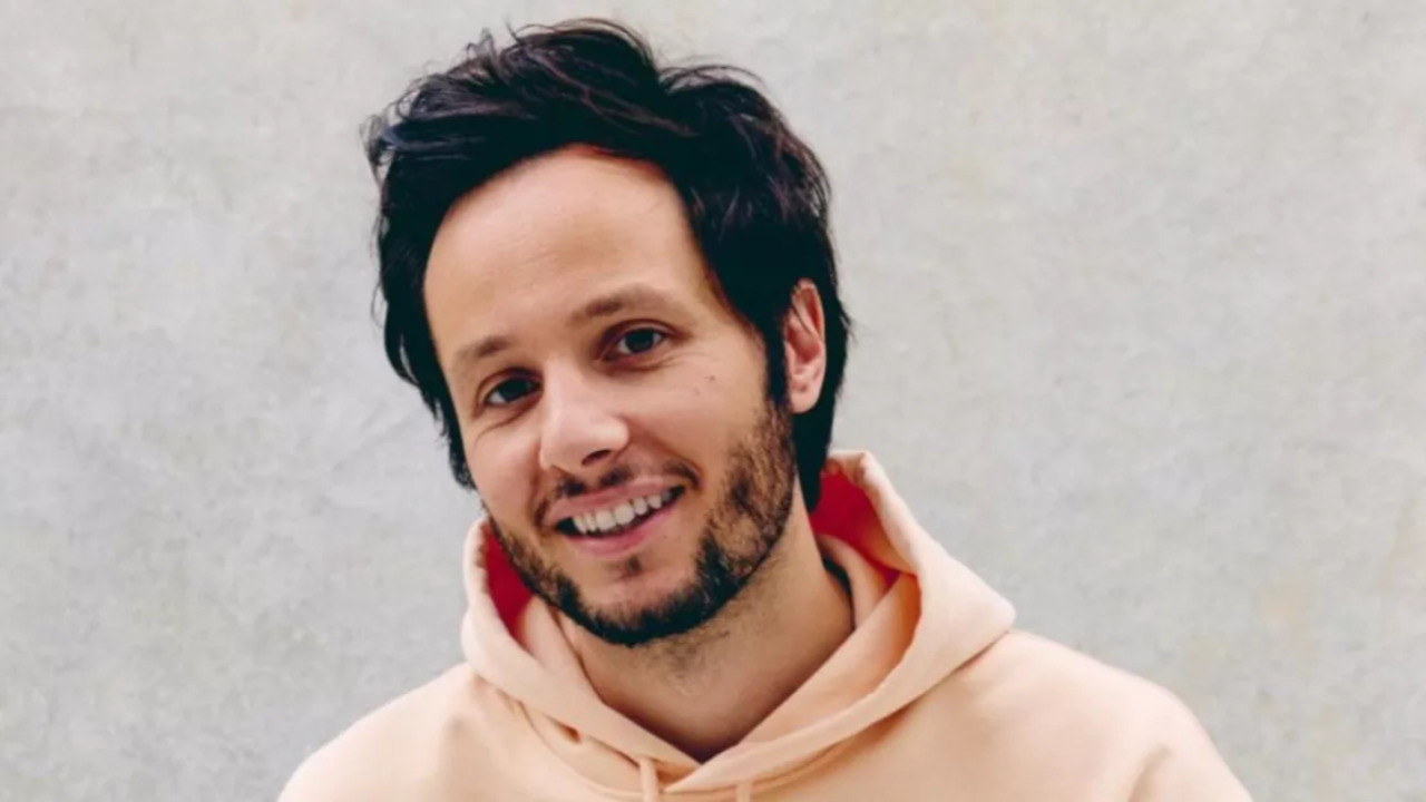 Vianney fait une grosse surprise à ses fans au Musée Grevin